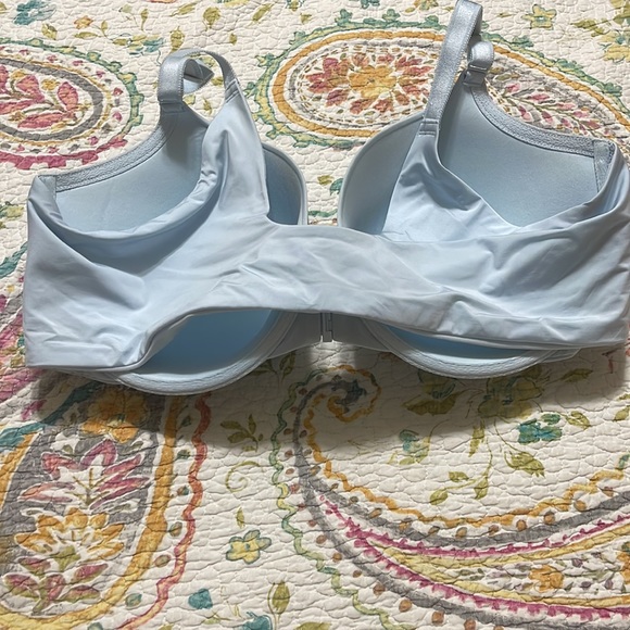 Torrid Curve Front Close Bra - Picture 4 of 9